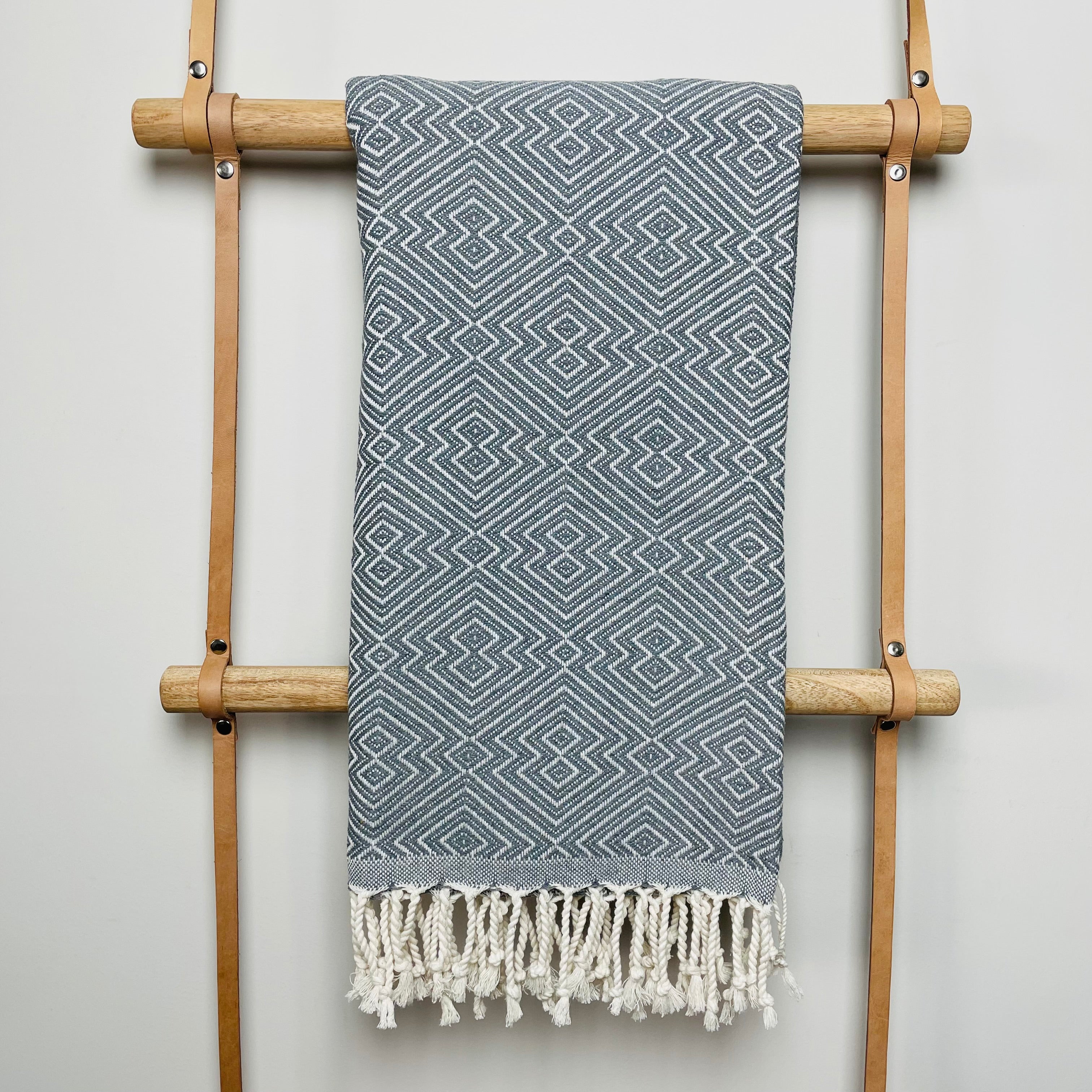 Grey Mako Rag - Turkish Beach Towel – Salt Rag Beach Towels